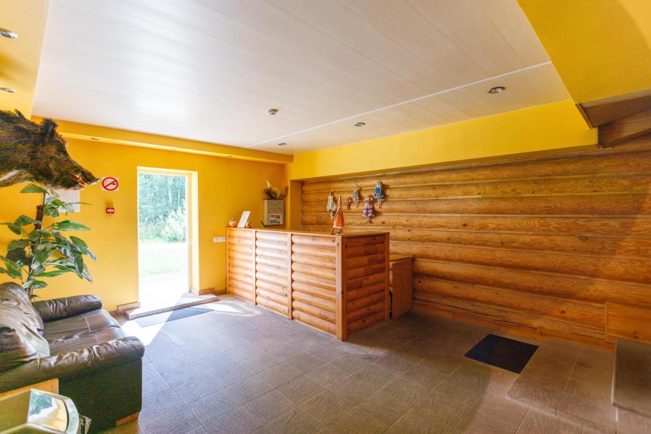 Hotel Viesu Nams “Dimantu Ferma” à Ikšķile Extérieur photo